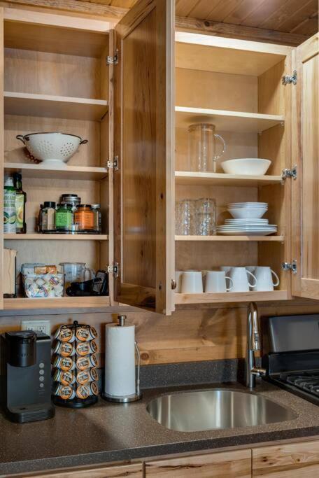 Hickory Suite - Main Street Lodge In برلين المظهر الخارجي الصورة