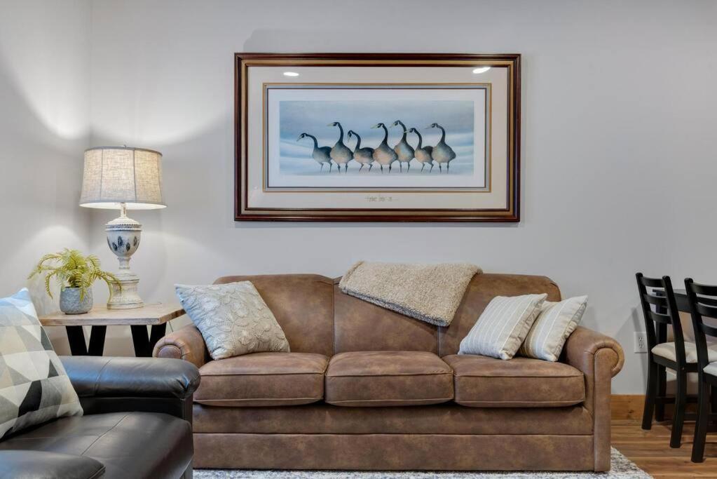 Hickory Suite - Main Street Lodge In برلين المظهر الخارجي الصورة