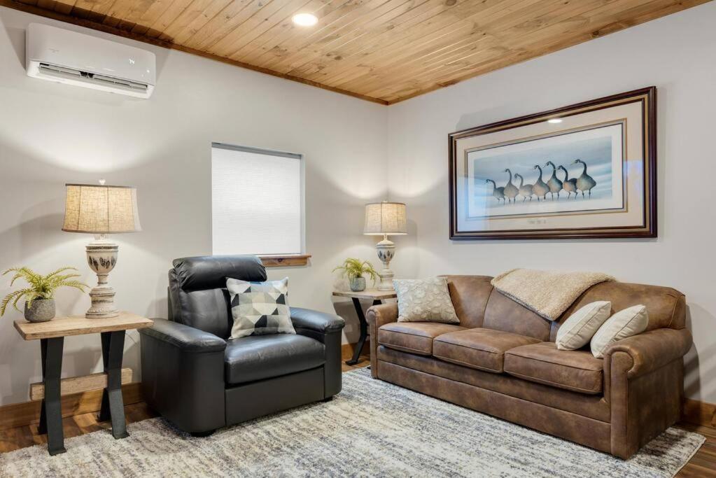 Hickory Suite - Main Street Lodge In برلين المظهر الخارجي الصورة